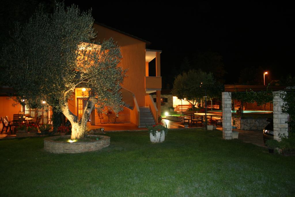 אומאג Sossa Apartments מראה חיצוני תמונה