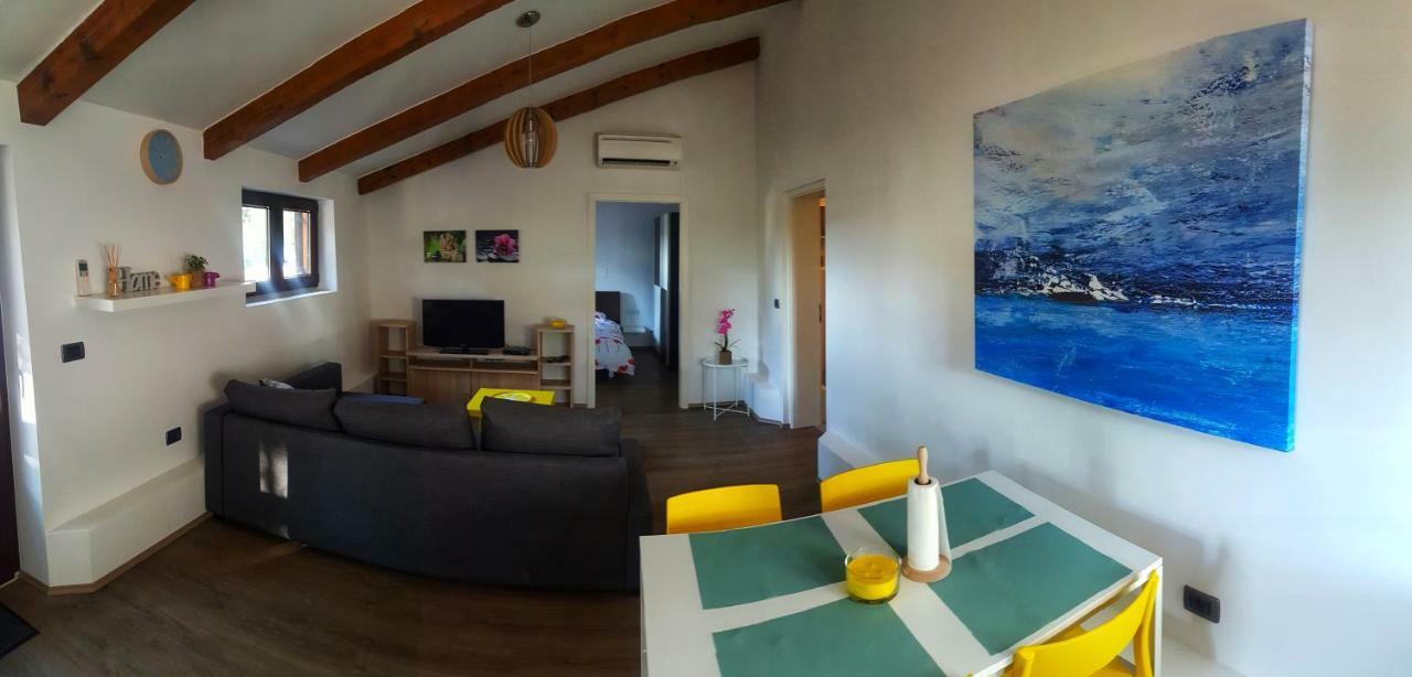 אומאג Sossa Apartments מראה חיצוני תמונה
